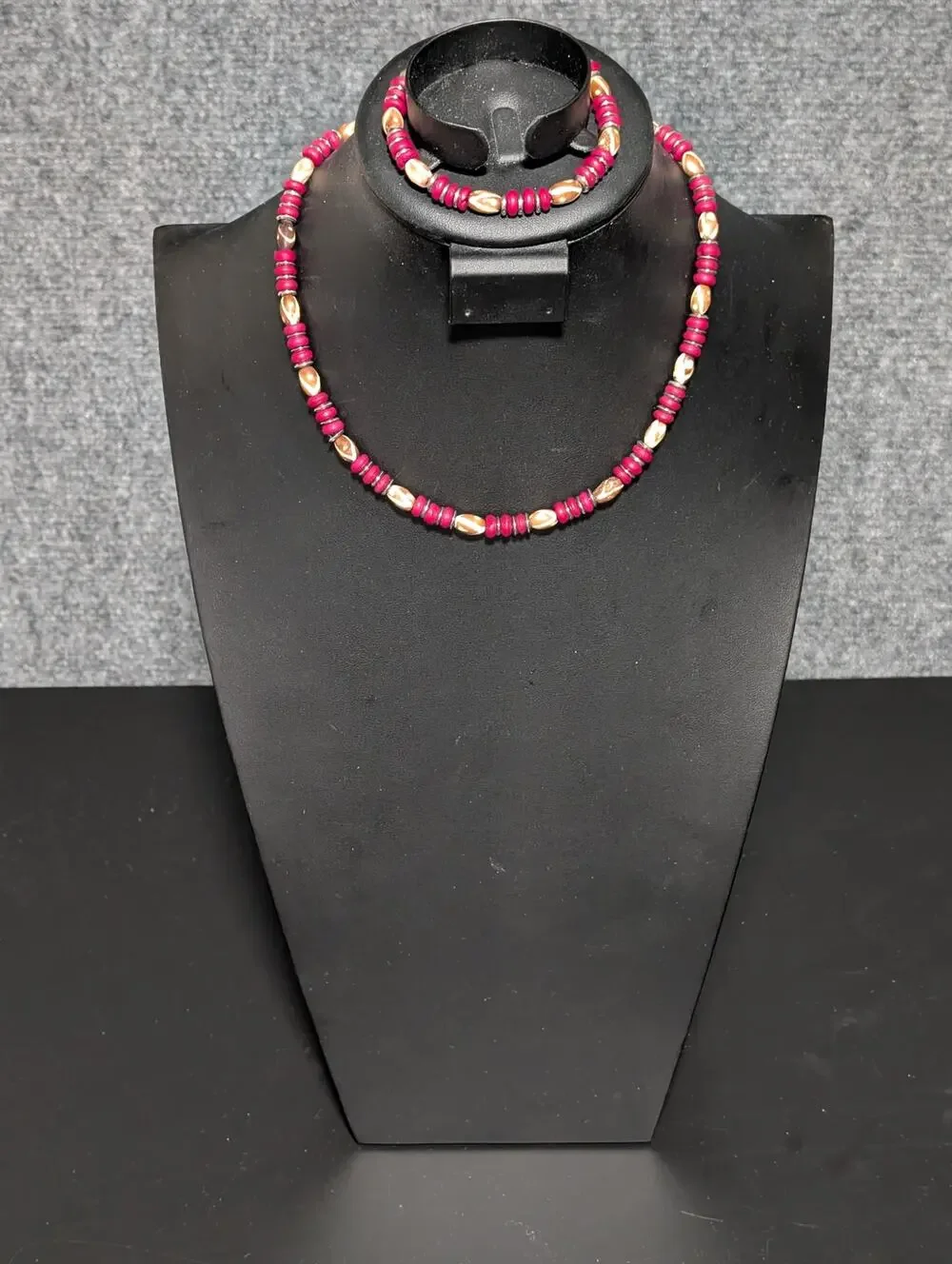 Multicolored & Multi Shapes Glass Beaded Necklace With Matching Bracelet